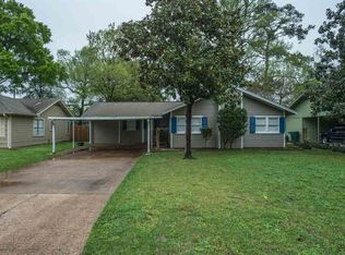 940 Peyton Dr, Beaumont, TX 77706