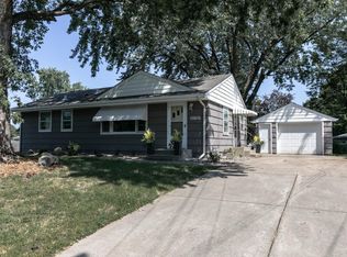 20720 Holiday Ave, Lakeville, MN 55044