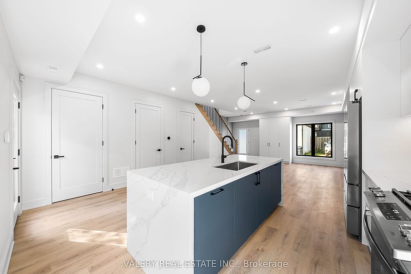 Toronto House for rent - 3 Bedrooms — photo 8