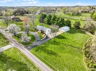 4 Brinley Ln, Villa Ridge, MO 63089