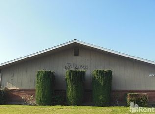 138 Pollasky Ave APT F, Clovis, CA 93612