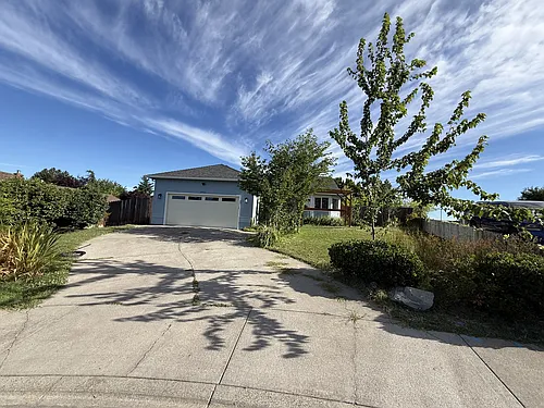2431 Bell Ct Photo 1