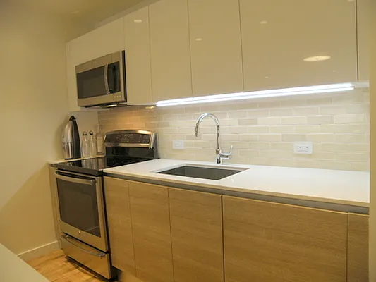 Rented by Vespa Properties Group | media 20