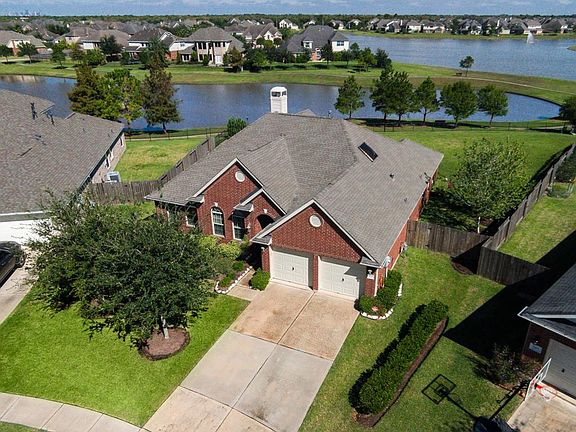 2nd image of 1801 Jasmine Hollow Ln
