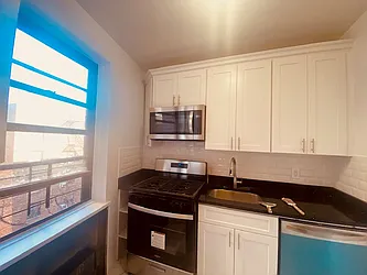 Rented by Silverstein Collection LLC 