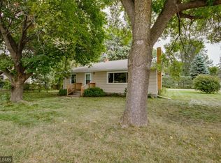 30295 Olinda Trl, Lindstrom, MN 55045