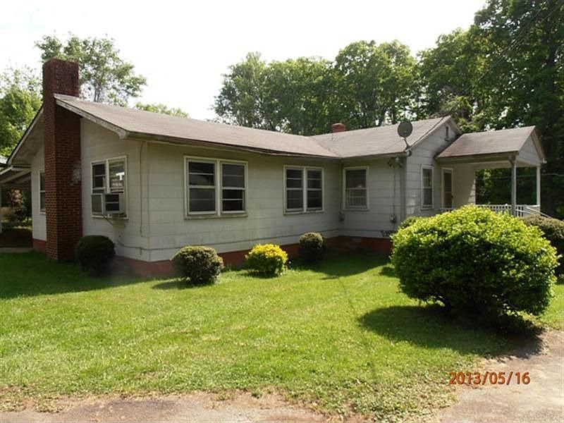 1st image of 719 Greenbriar Oval Way