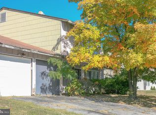 54 Primrose Ln, Sicklerville, NJ 08081