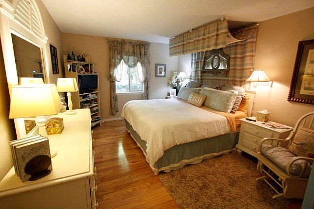1st image of 850 Mallery St #13E