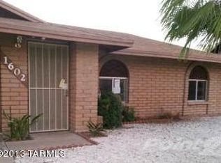 1602 S Burning Tree Ave, Tucson, AZ 85710