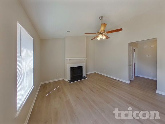 5th image of 217 Westport Dr