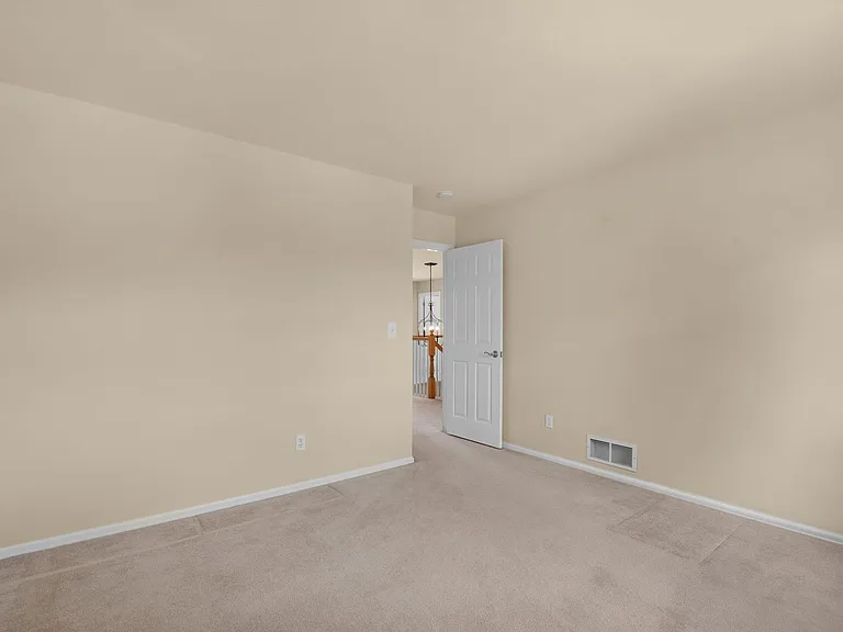 2420 Regal View Ct — Photo 38