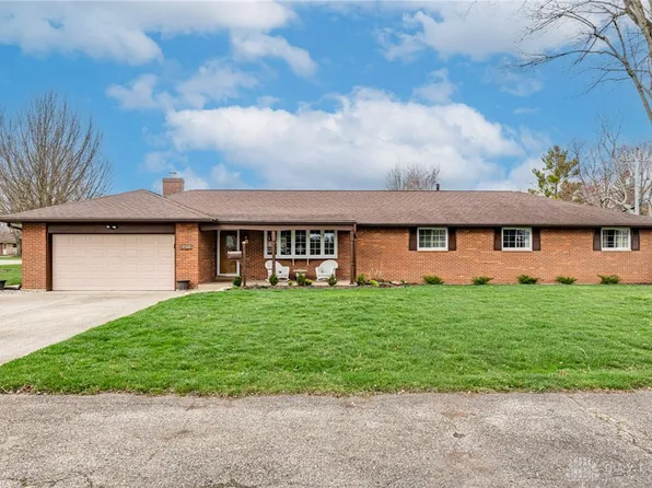 4260 Woodedge Dr, Bellbrook, OH 45305