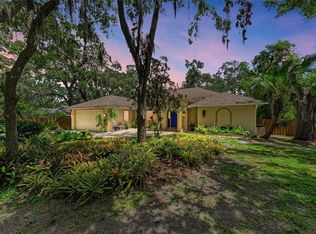 3217 Oak Grove Dr, Sarasota, FL 34243