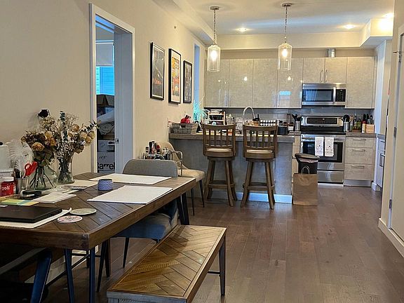 2nd image of 938 New Market St APT 202