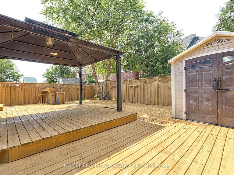 45 Sunley Cres — Photo 19