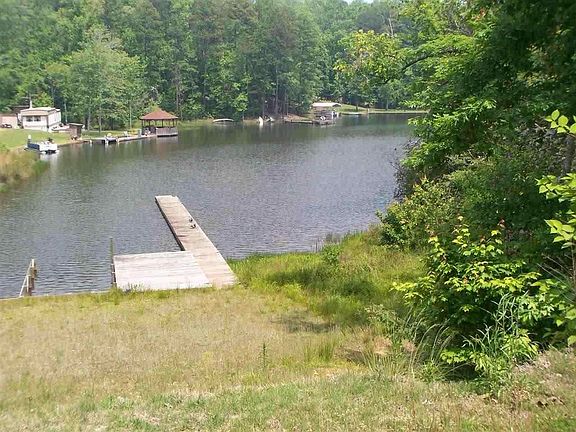 2nd image of 326 S Shore Dr