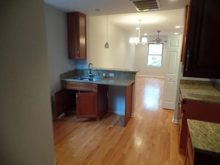 4709 N Lawndale Ave #1W — Photo 7