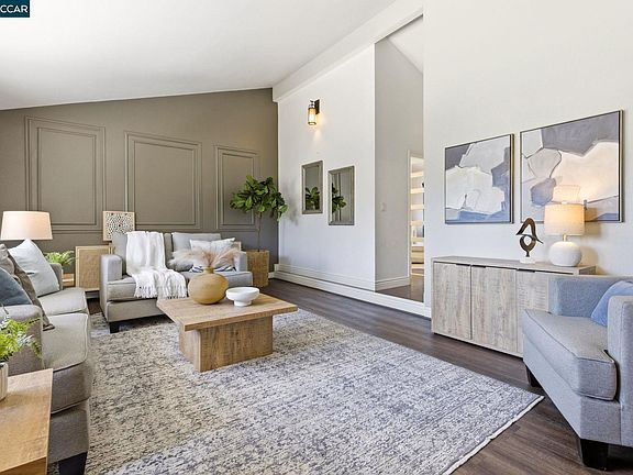 3rd image of 1740 Oro Valley Cir