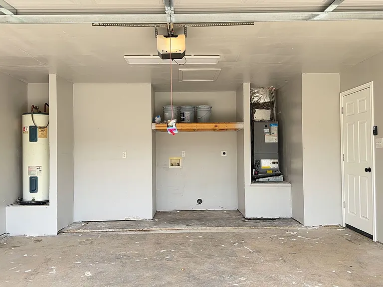 802 Samuel Dr — Photo 14