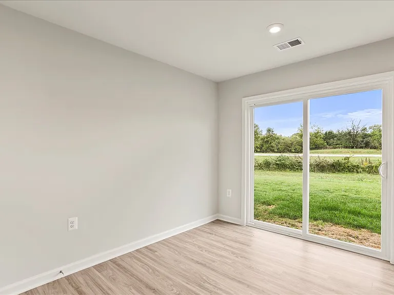 215 Olympus Rd — Photo 11