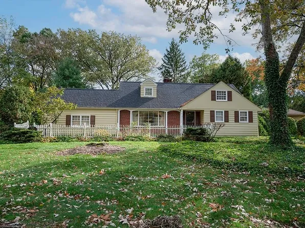 3930 Northwood Dr SE, Warren, OH 44484