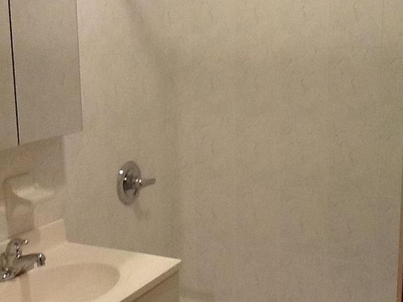 3rd image of 71 W 85th St APT 1B