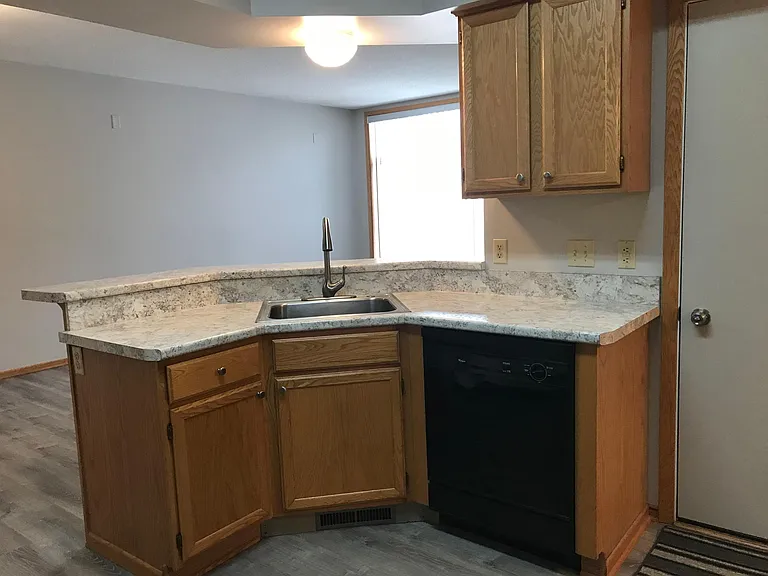 1846 Sapphire Point — Photo 6