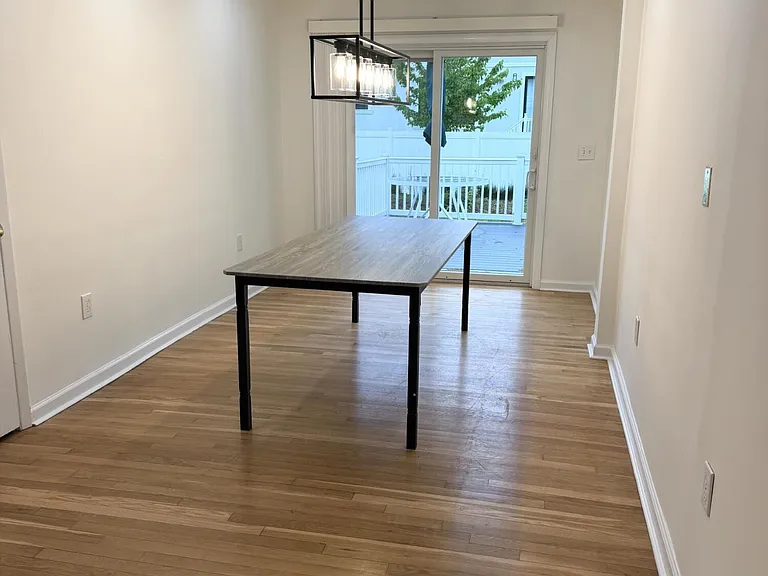 24 Berger Ave — Photo 11