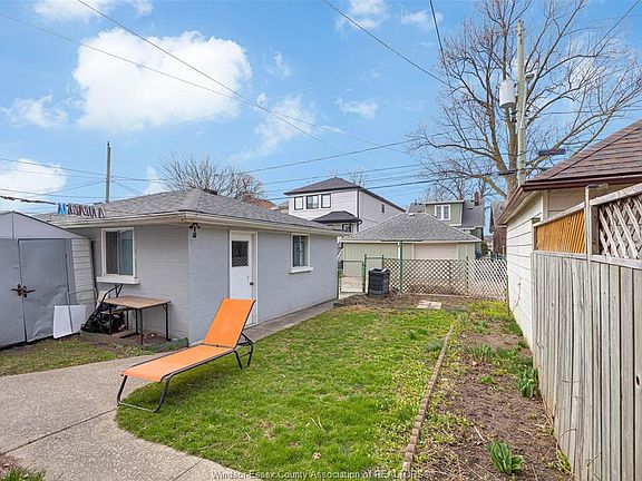 5th image of 1333 Windermere Rd