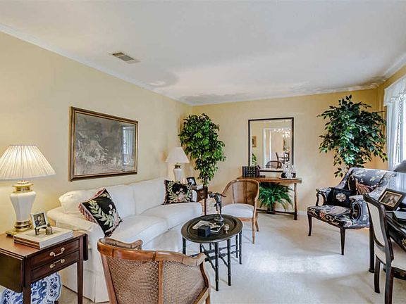 4th image of 1161 Northbrook Dr
