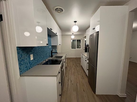 3rd image of 2460 NE Northgate Way APT 10