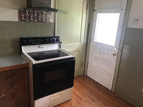 5th image of 3401 Pine Ave