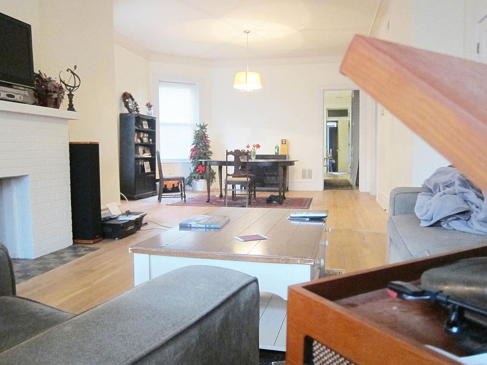 1st image of 1239 W Winnemac Ave #1