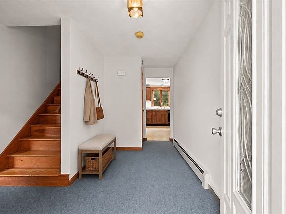 3rd image of 96 Burt St