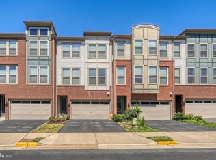 24461 Juniper Wood Ter, Sterling, VA 20166