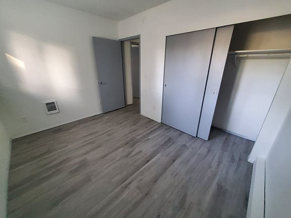 3rd image of 24860 96th Ave S
