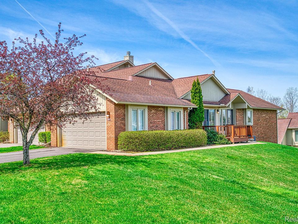 1st image of 5669 Hillcrest Cir E
