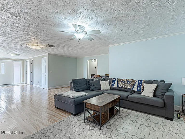 3320 America Ave — Photo 11