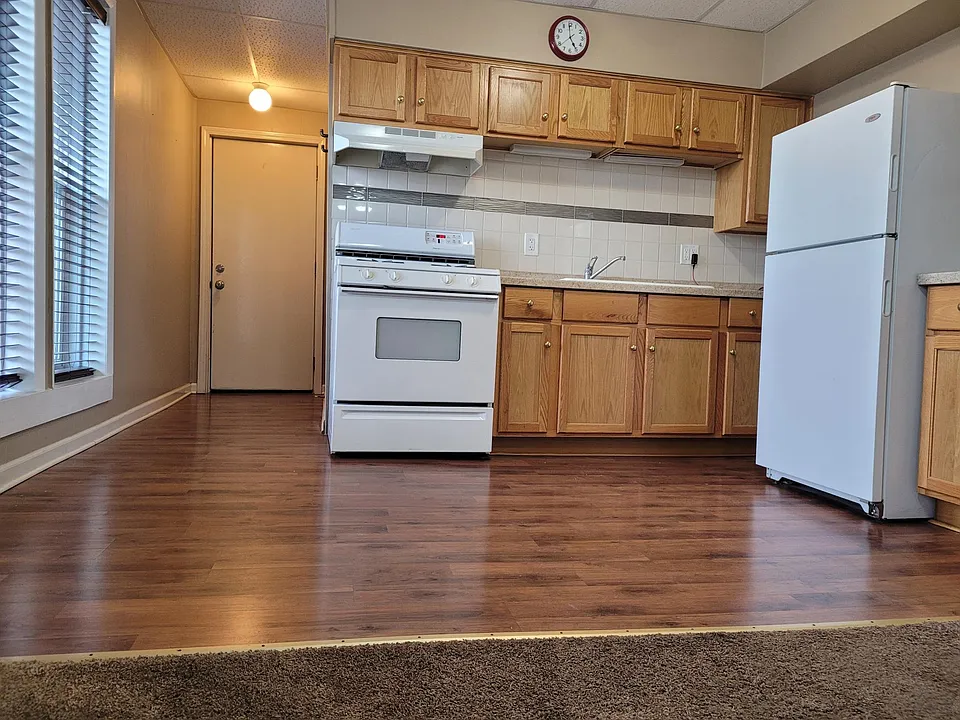 316 Edward St #2