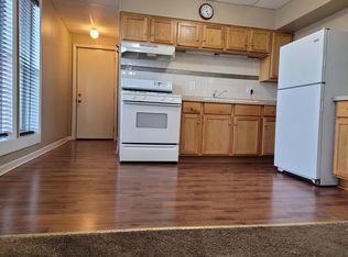 316 Edward St APT 2, Henry, IL 61537