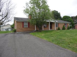 189 Talbott Cir, Lewisburg, WV 24901