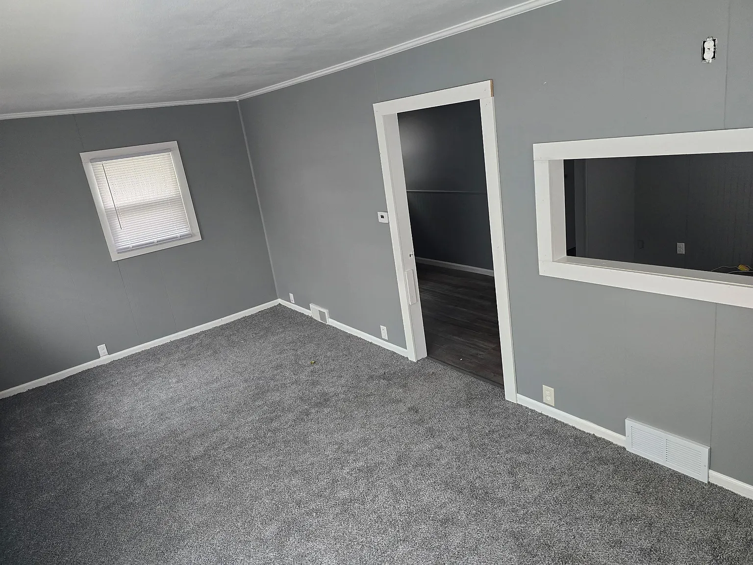 1611 South Oakwood Avenue - 1 — Photo 3