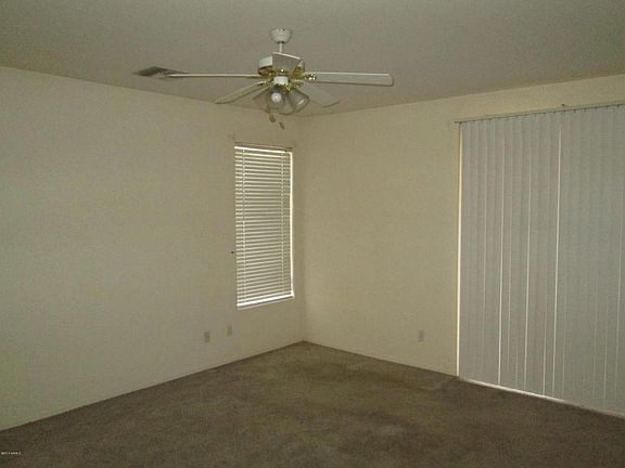 5th image of 158 E Macaw Ct