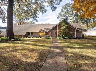 2267 Hickory Crest Dr, Memphis, TN 38119