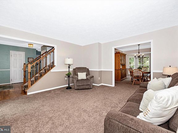 4th image of 10717 Grangerford Ct