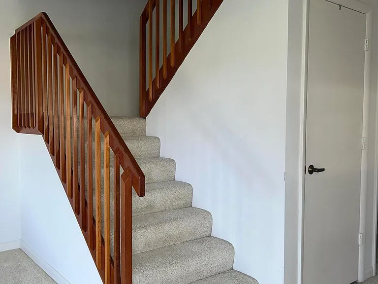 36 Danbury Ct #B — Photo 10