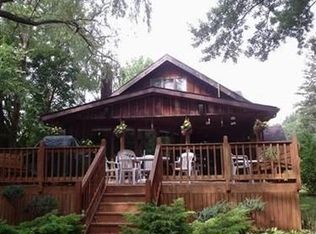 695 Pine Dr, Lake Milton, OH 44429