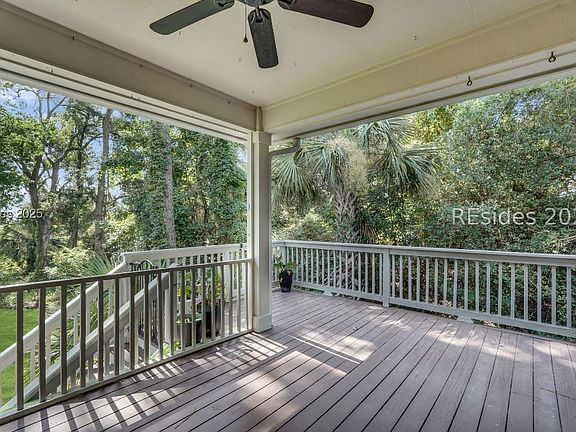 5th image of 68 Royal Pointe Dr