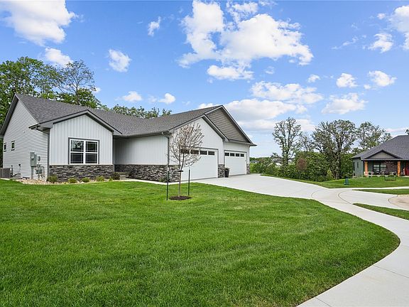 2nd image of 675 Maclan Ct
